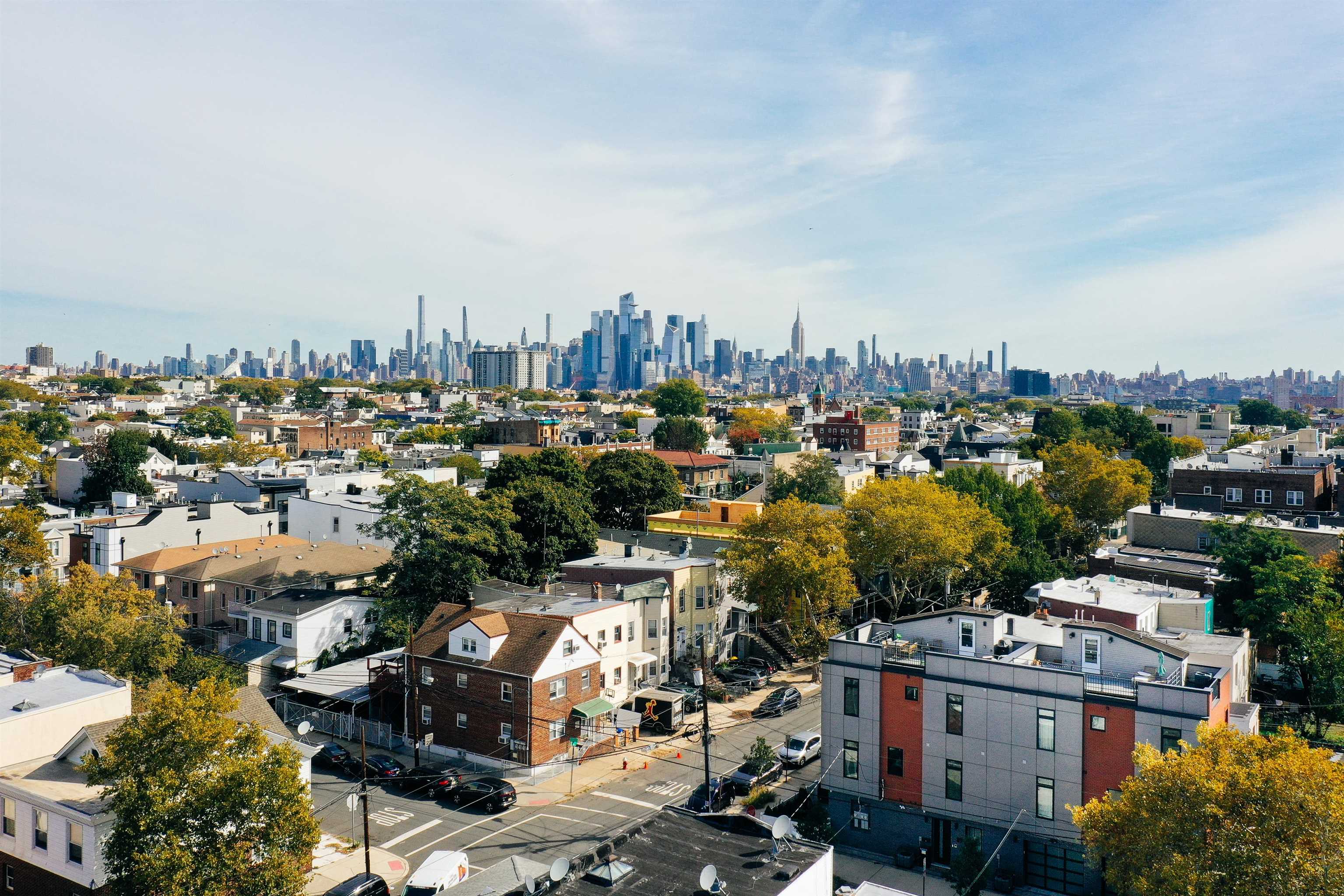 89 LINCOLN ST Unit: Townhouse