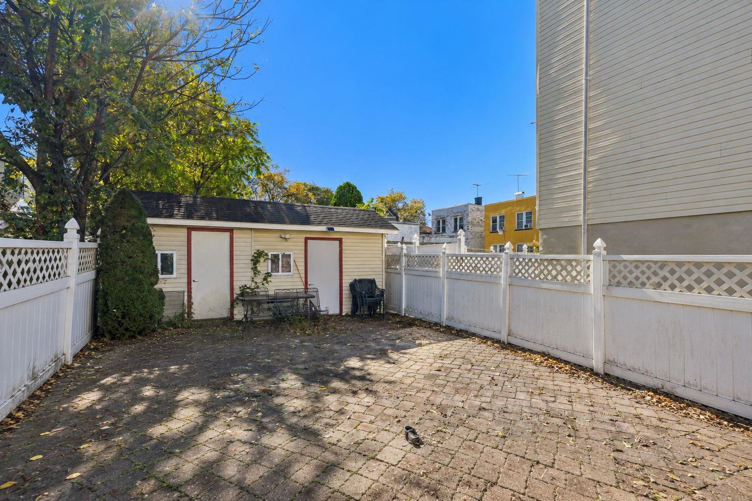 155 LEONARD ST