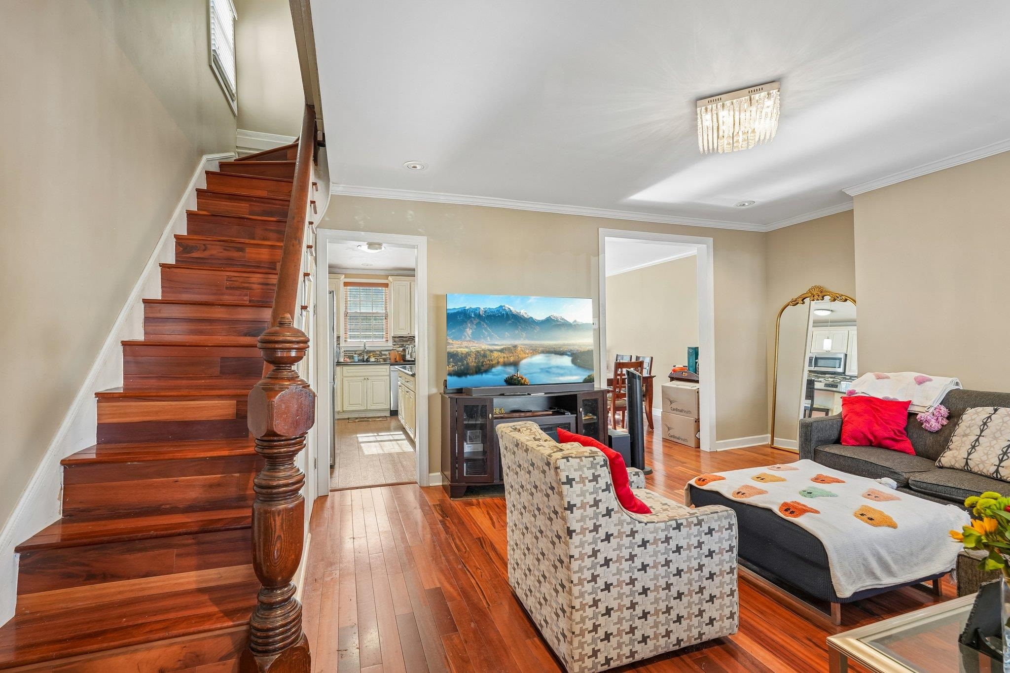 155 LEONARD ST