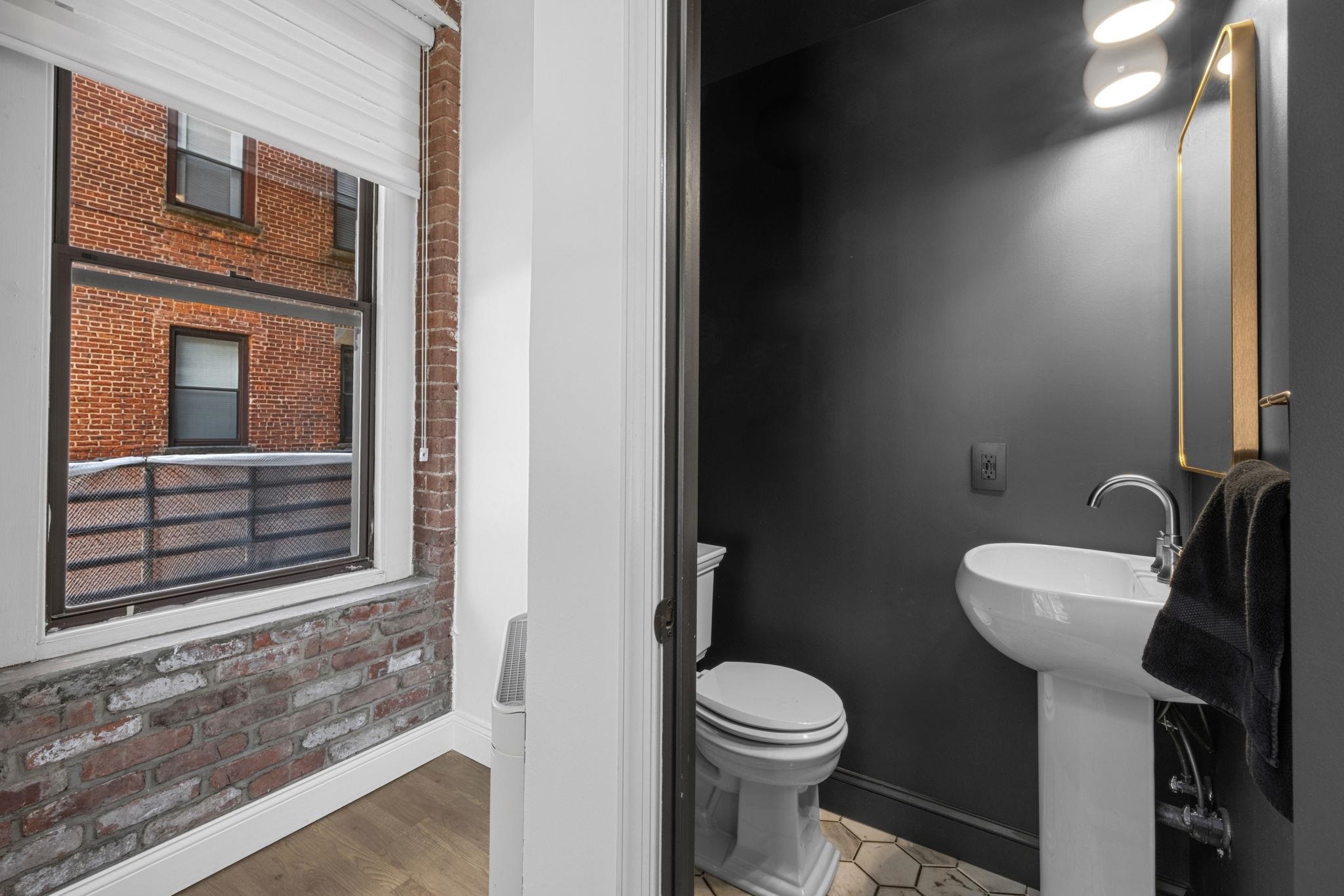 158 WAYNE ST Unit: 101A