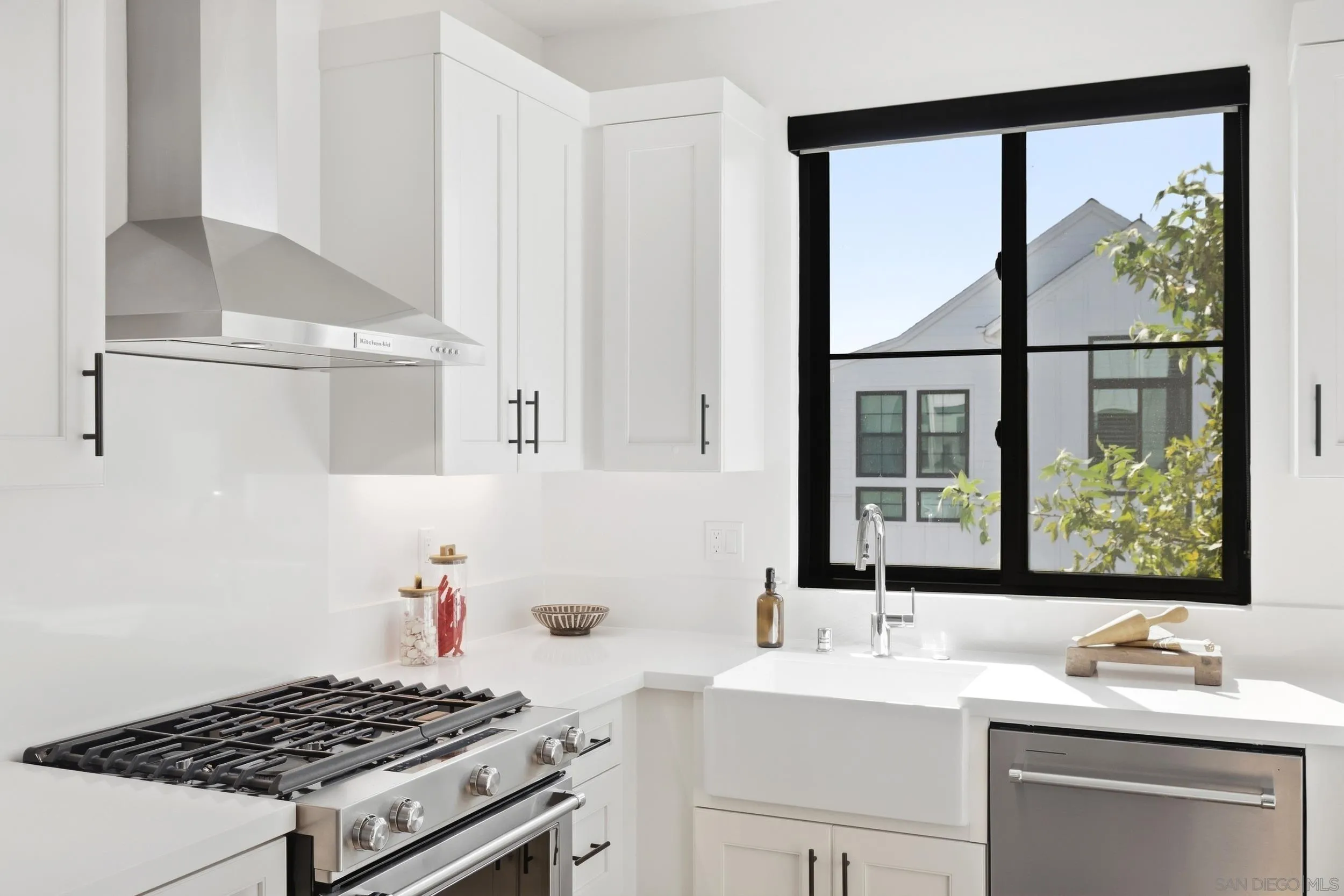 1602 San Remo Place Unit 201