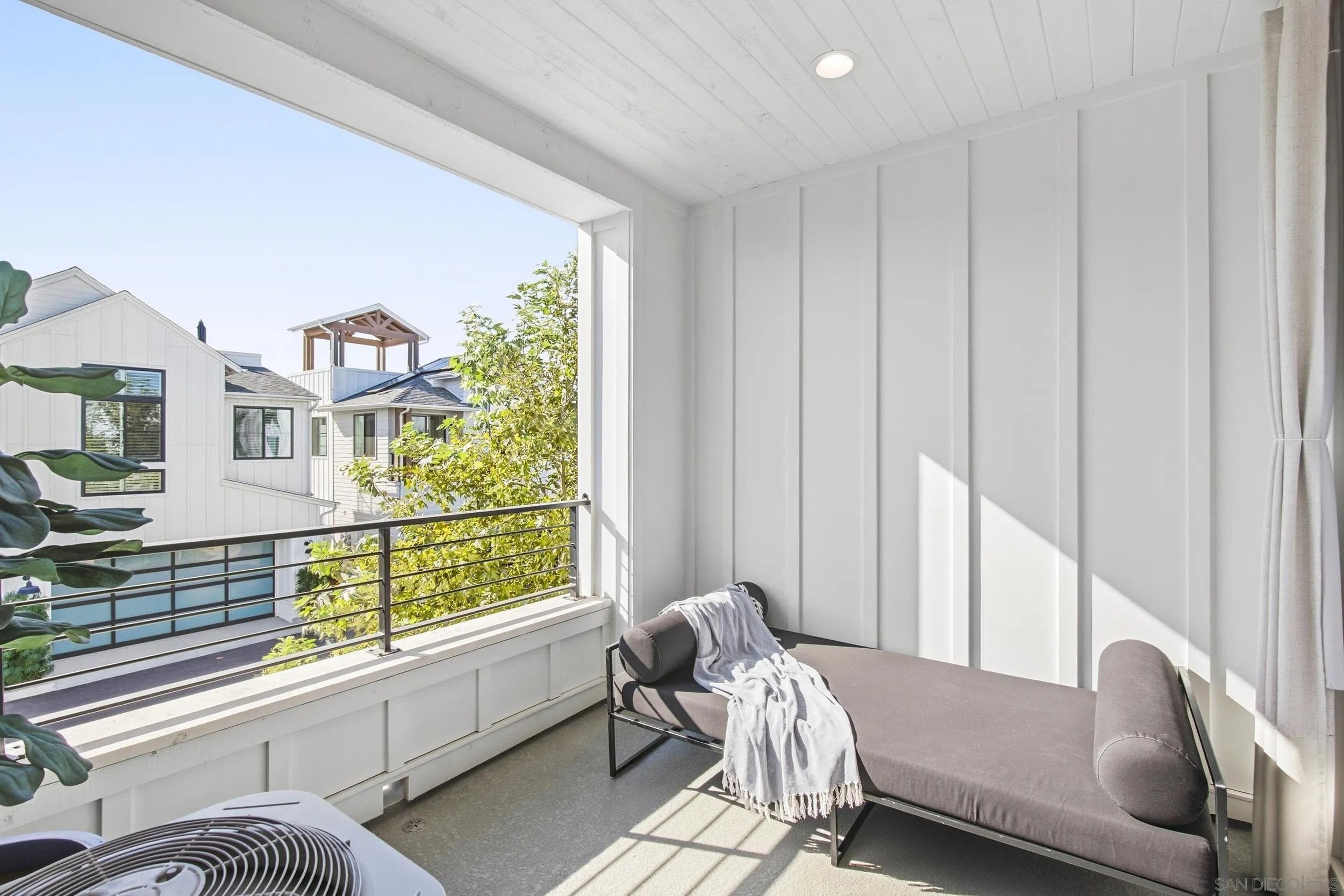 1602 San Remo Place Unit 201