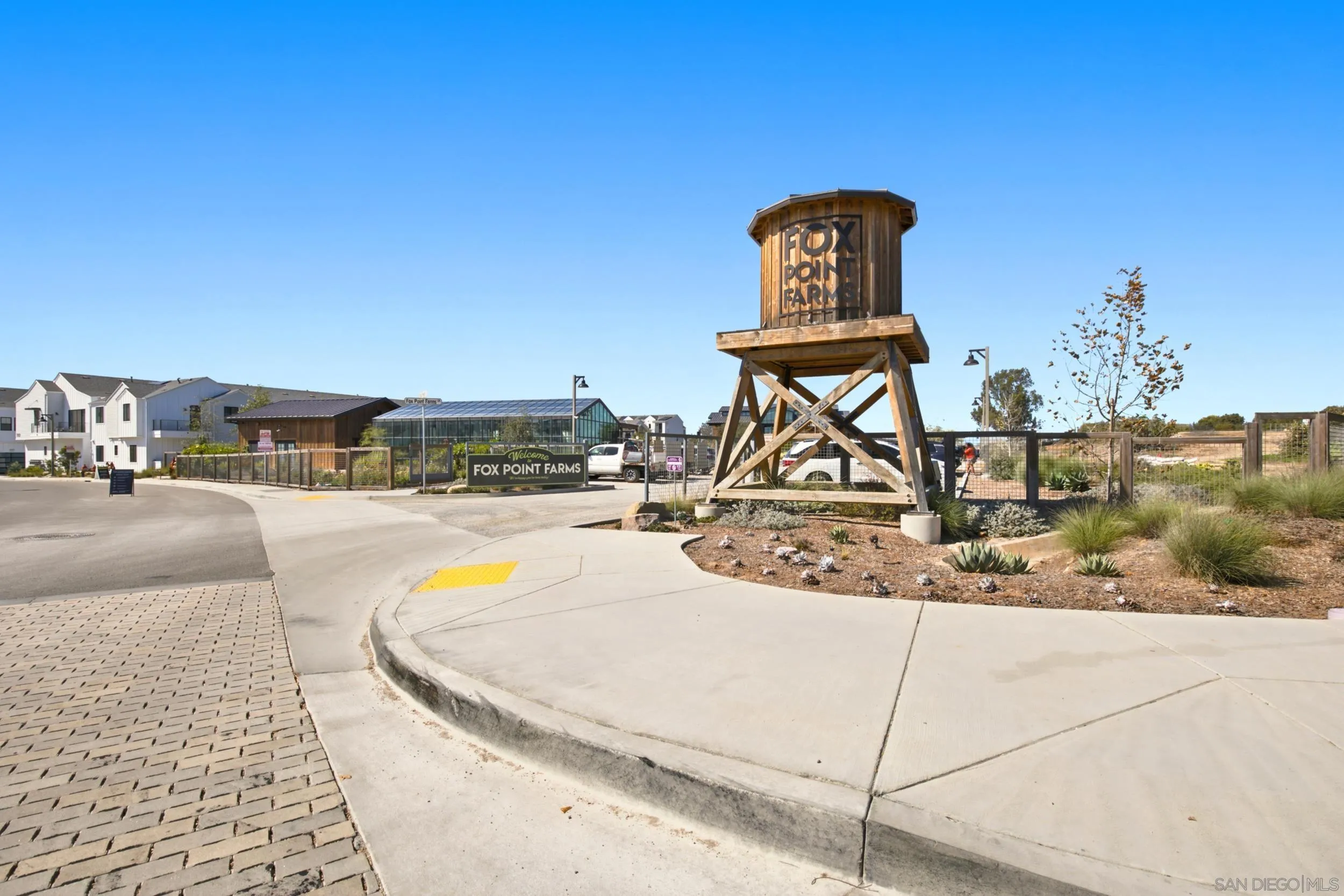 1602 San Remo Place Unit 201