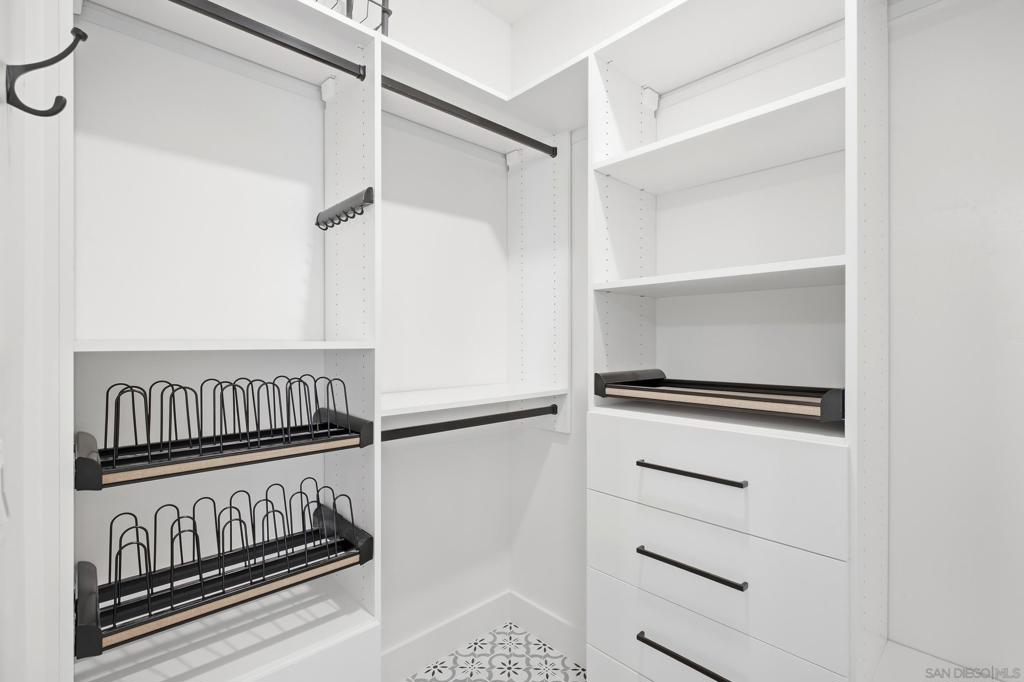 1602 San Remo Place 201