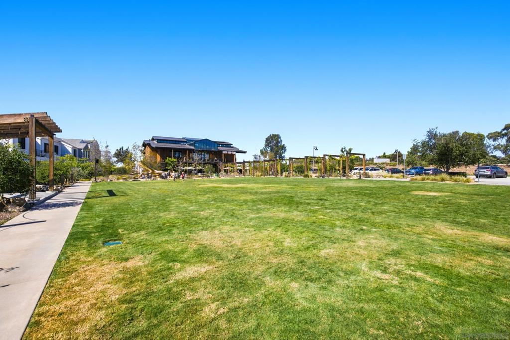 1602 San Remo Place 201