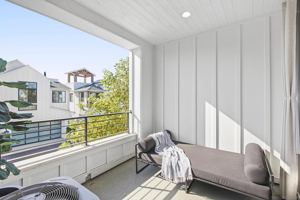 1602 San Remo Place 201