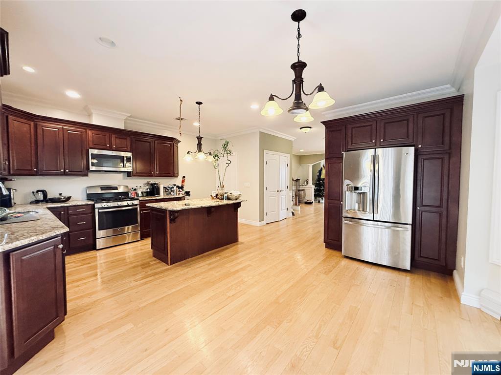 35 W Edsall Avenue A