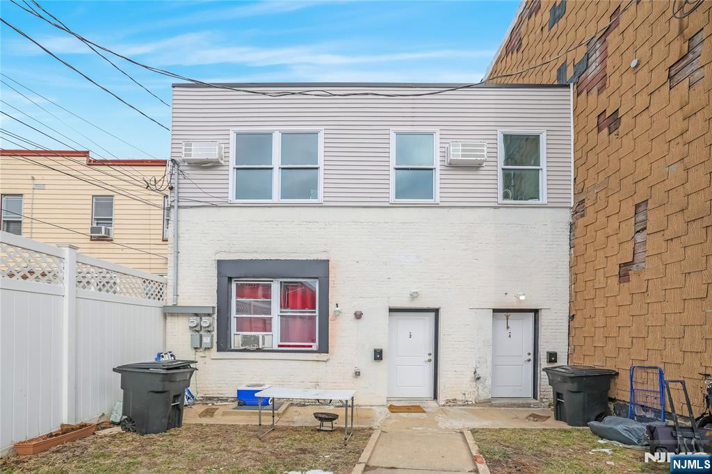 512 Monastery Place 3