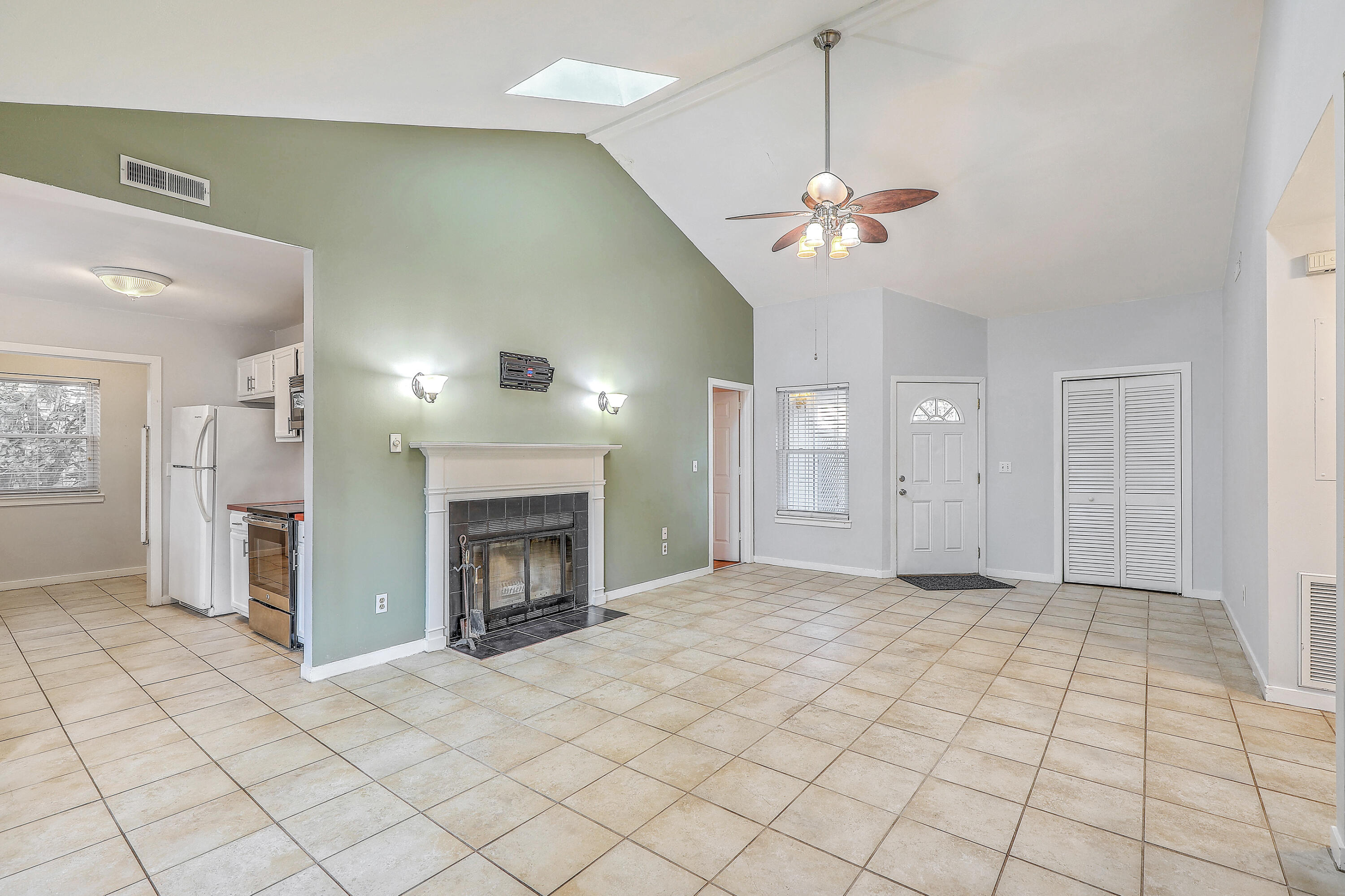 1126 Snap Dragon Court