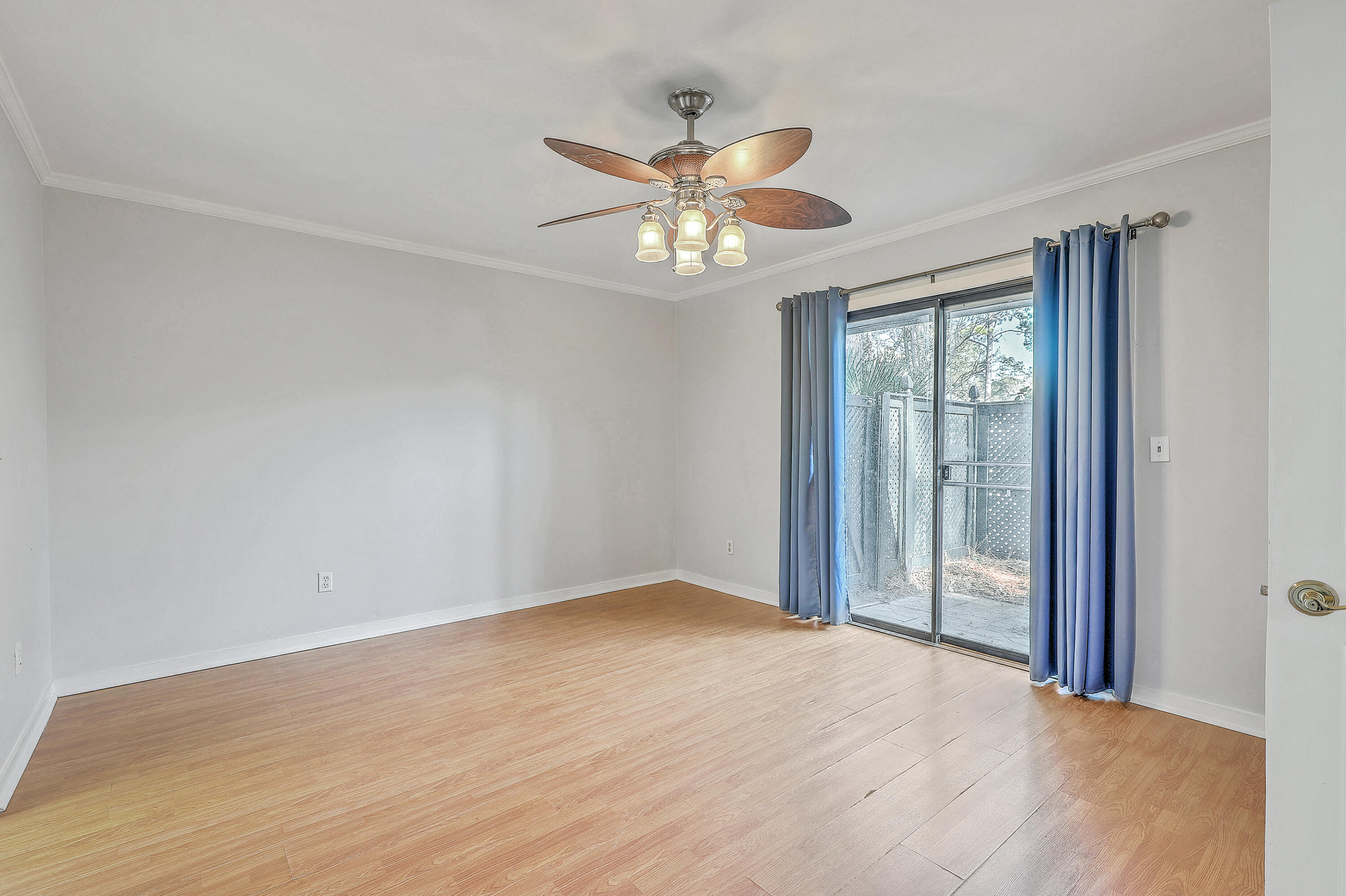 1126 Snap Dragon Court
