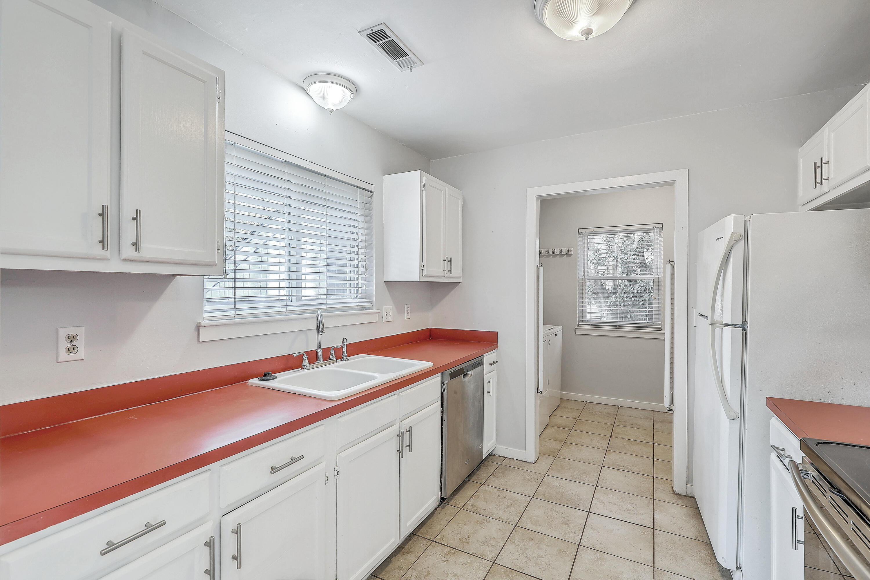 1126 Snap Dragon Court