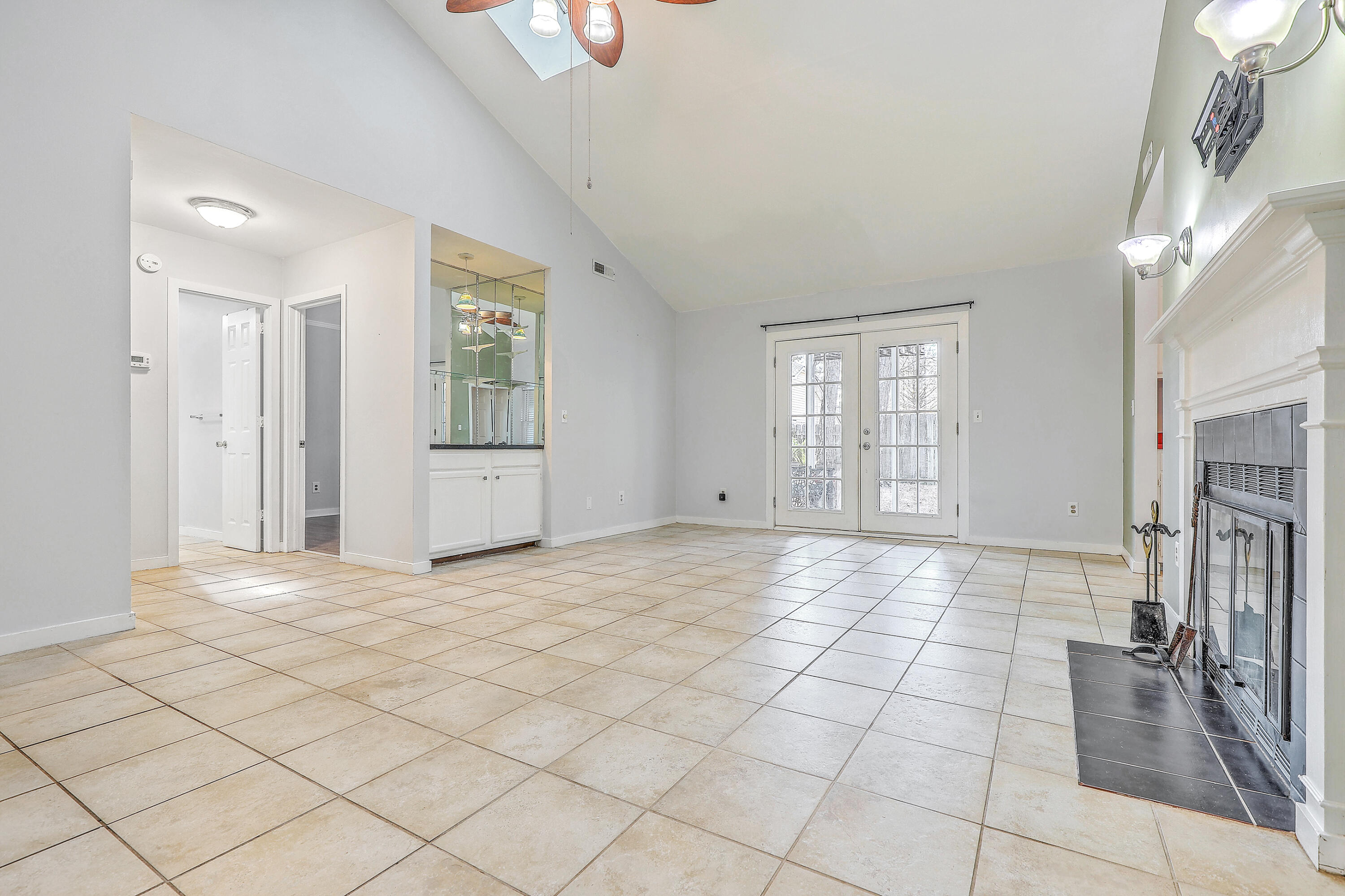 1126 Snap Dragon Court