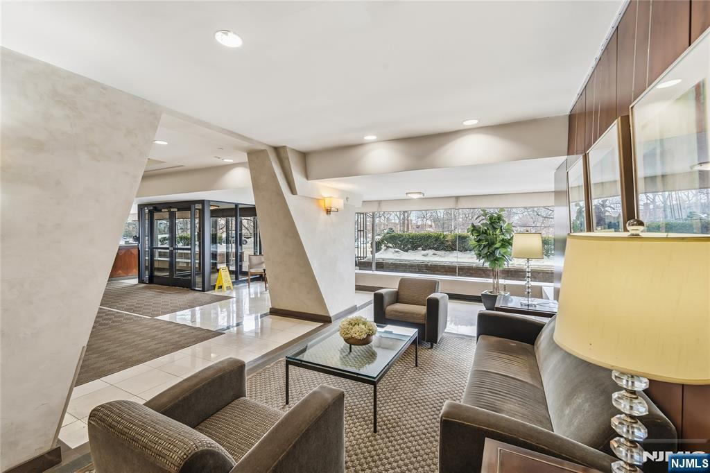 2 Horizon Road 1205