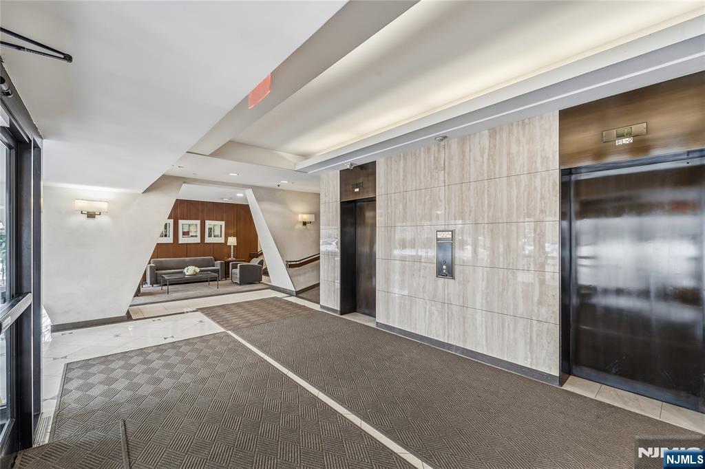 2 Horizon Road 1205