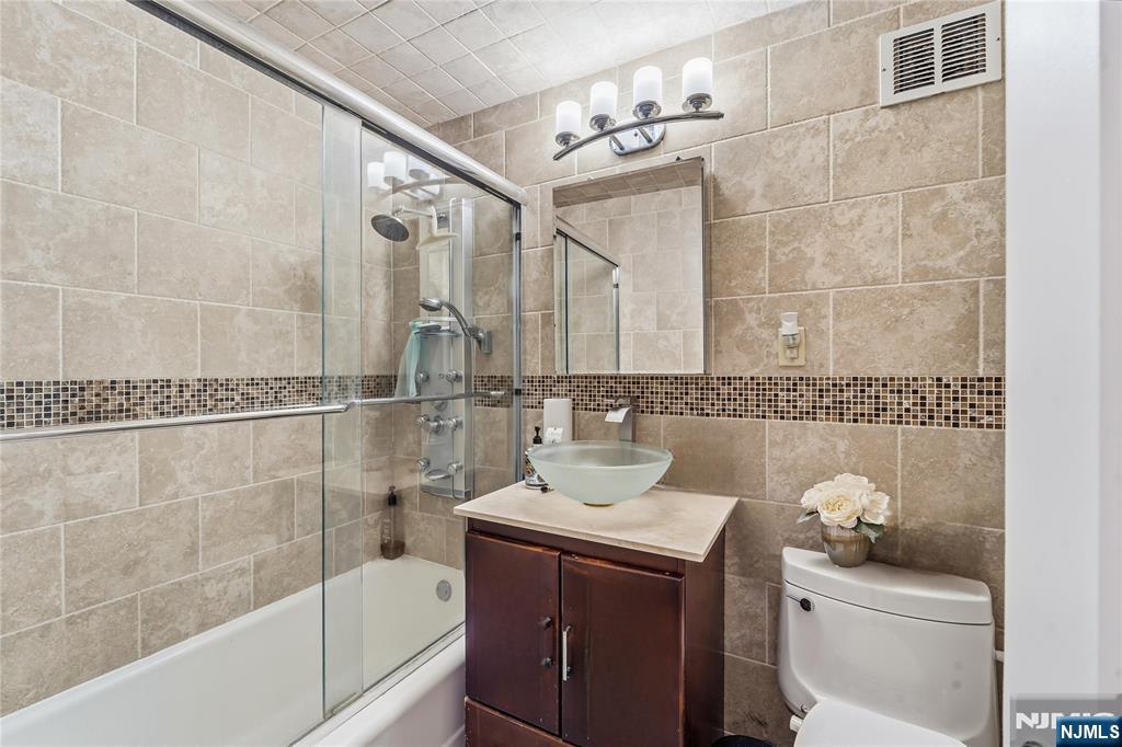 2 Horizon Road 1205