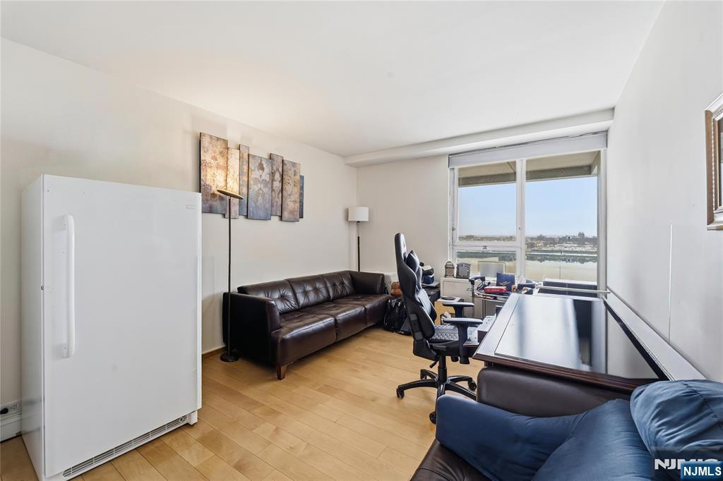 2 Horizon Road 1205