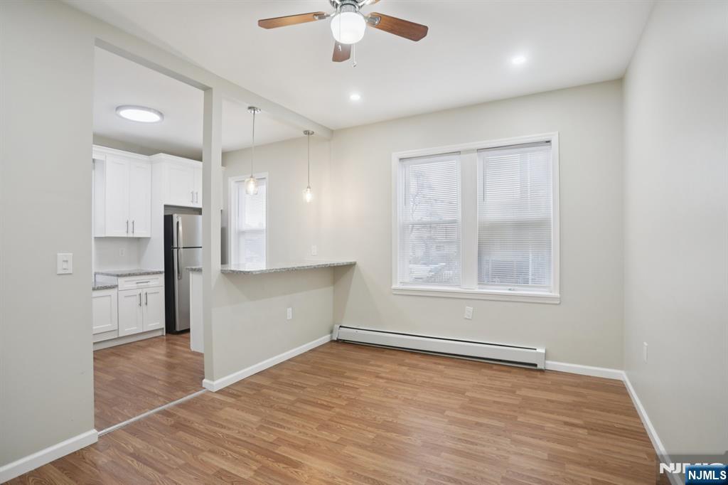 523 Grand Avenue 1R
