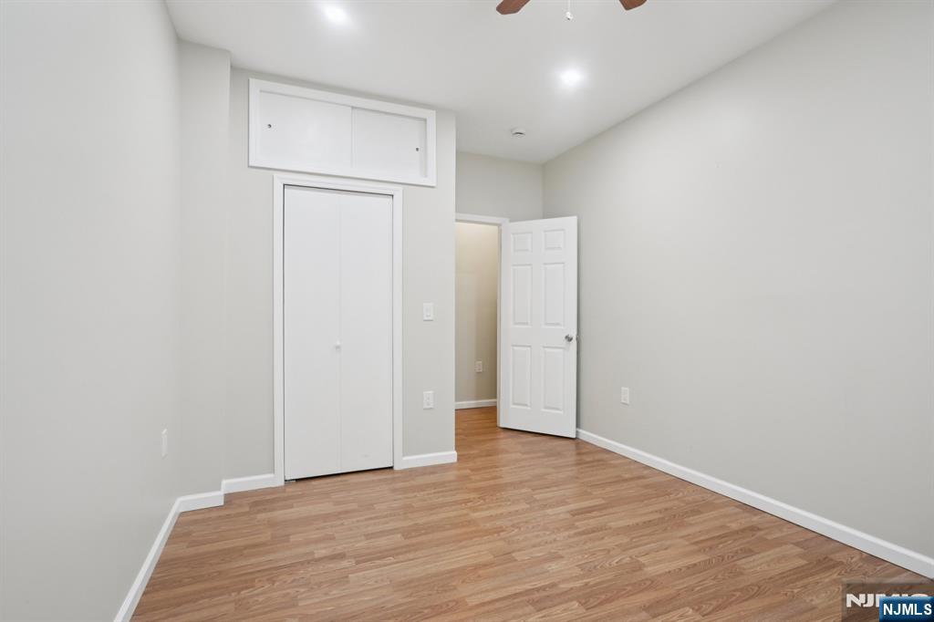 523 Grand Avenue 1R