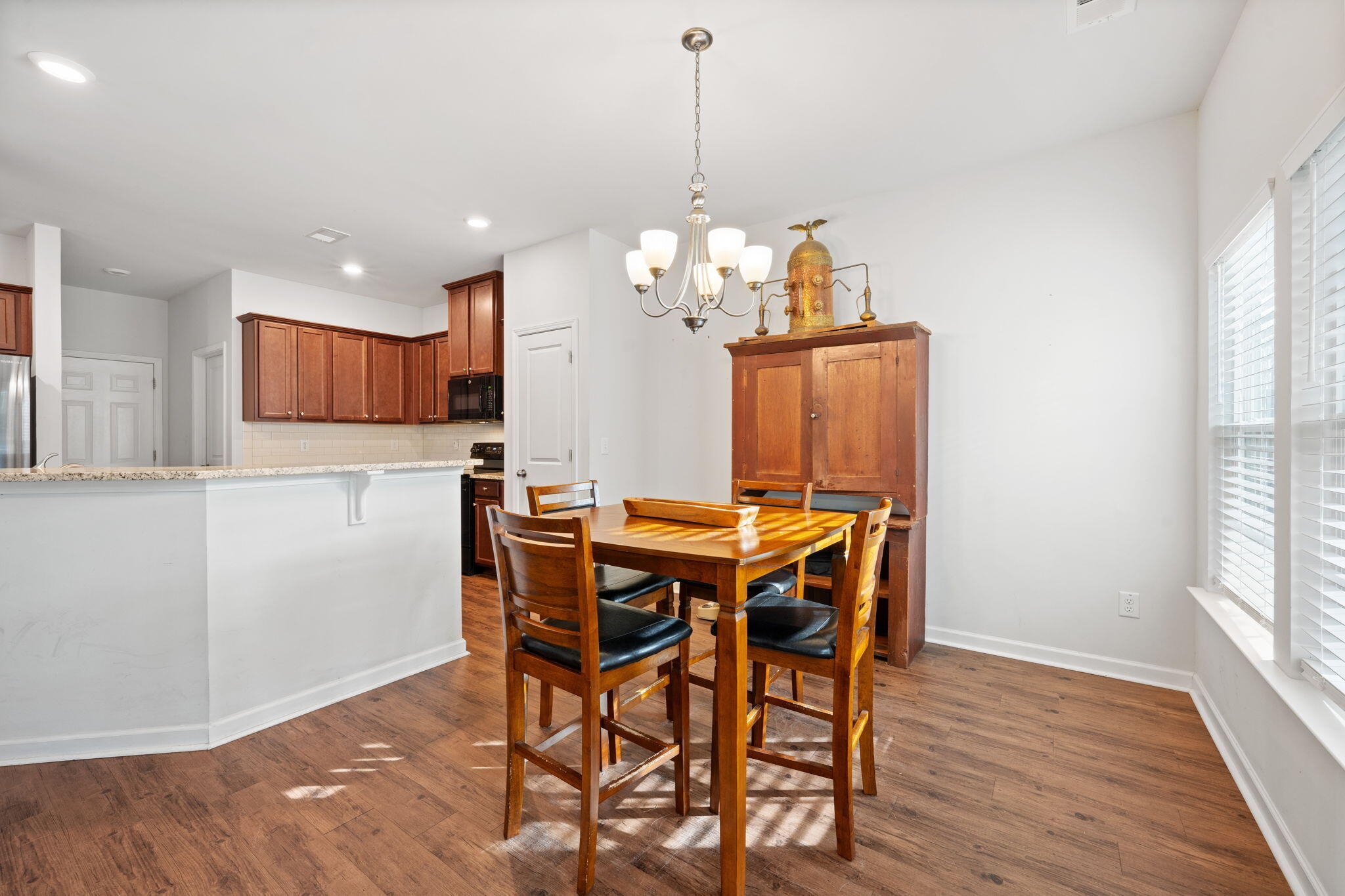 127 Lakestone Road