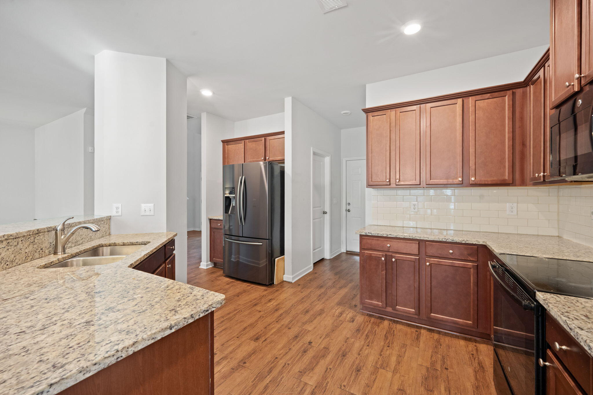 127 Lakestone Road
