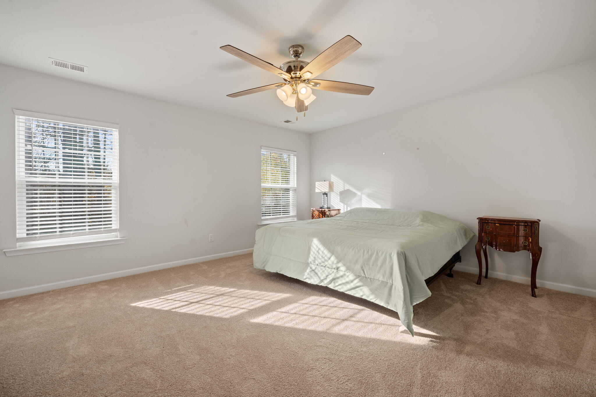 127 Lakestone Road