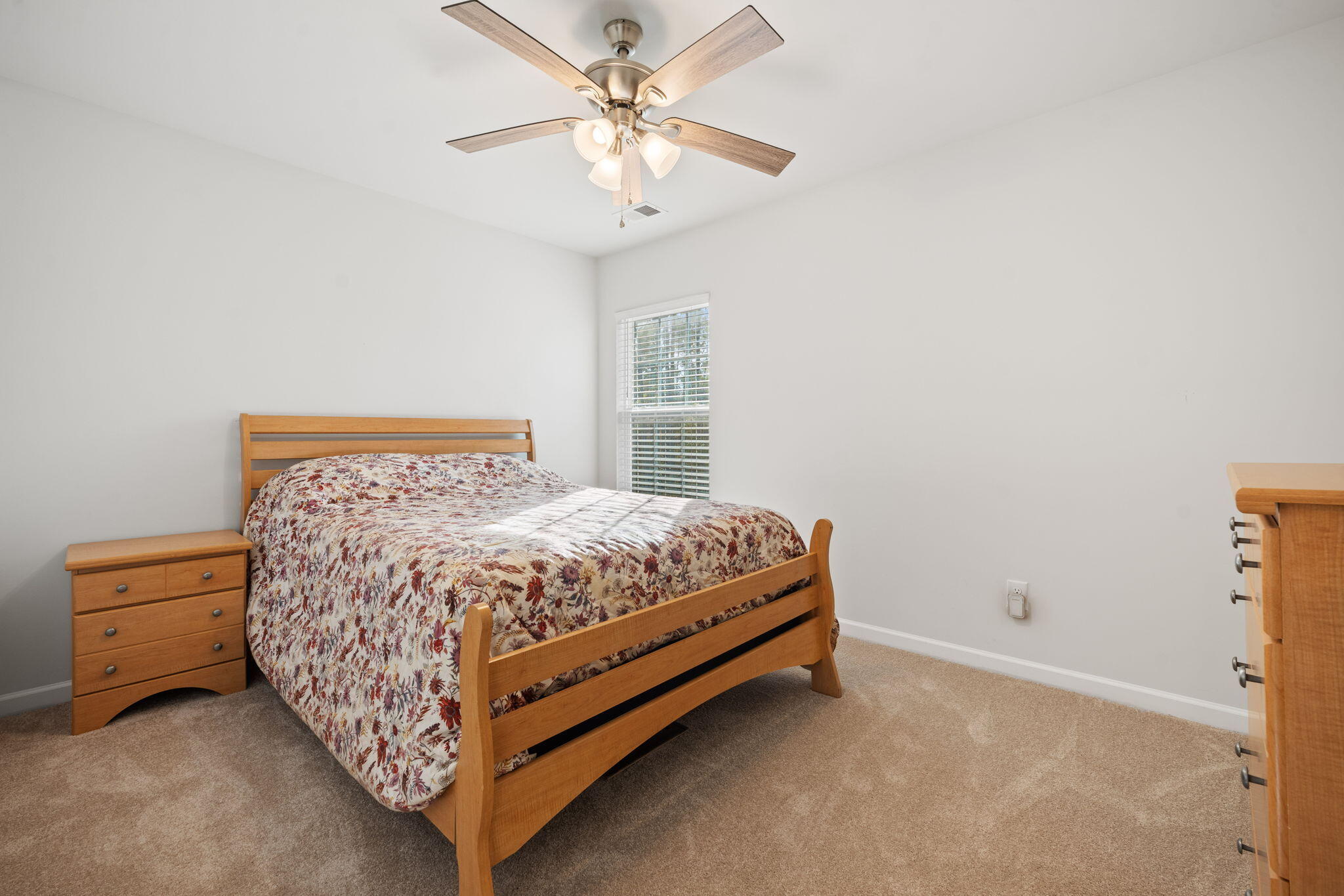127 Lakestone Road