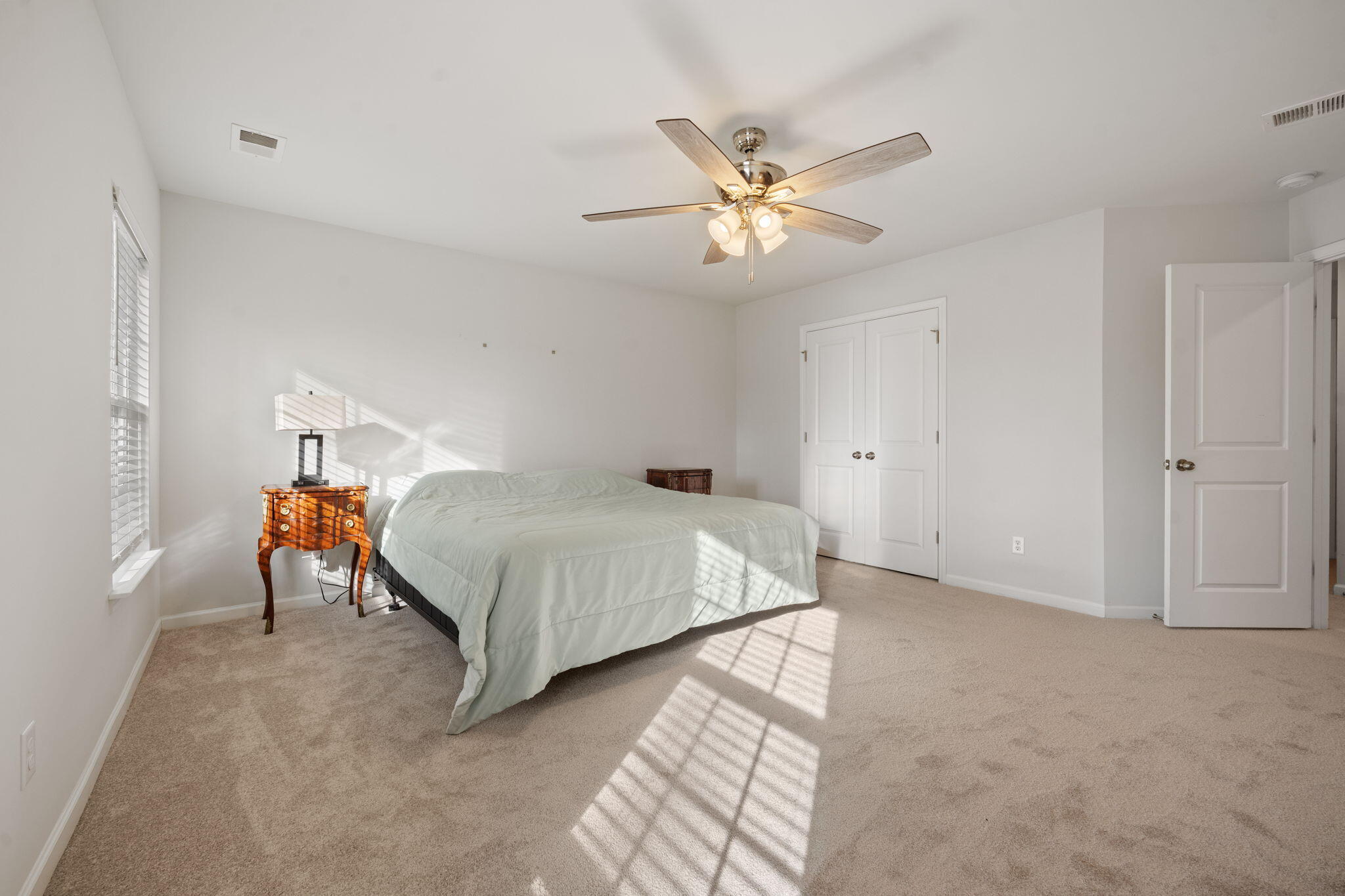 127 Lakestone Road