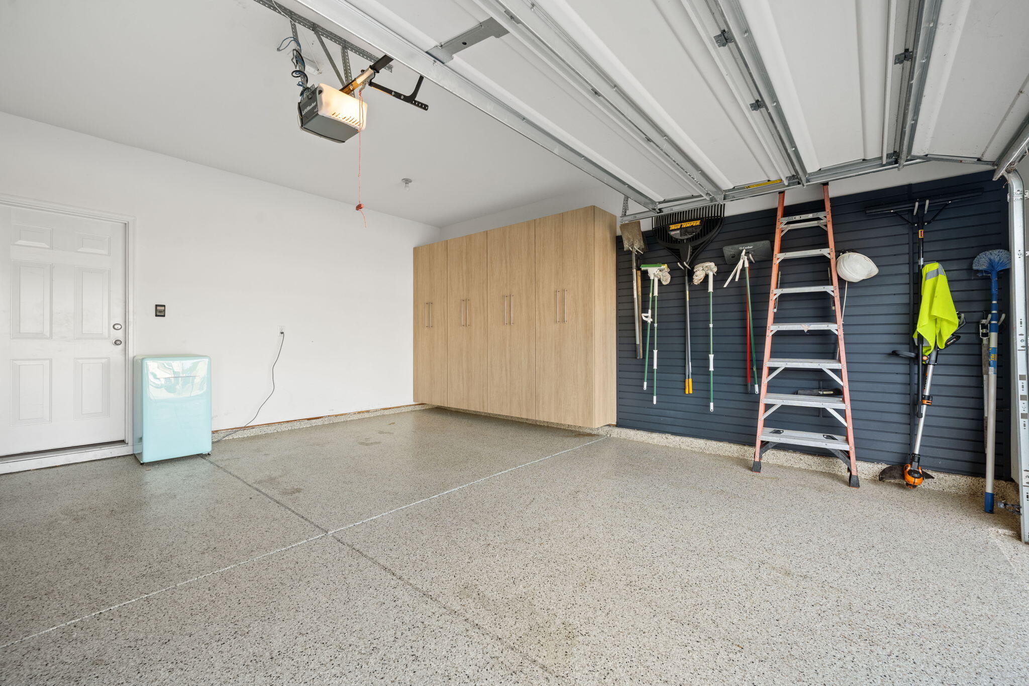 127 Lakestone Road