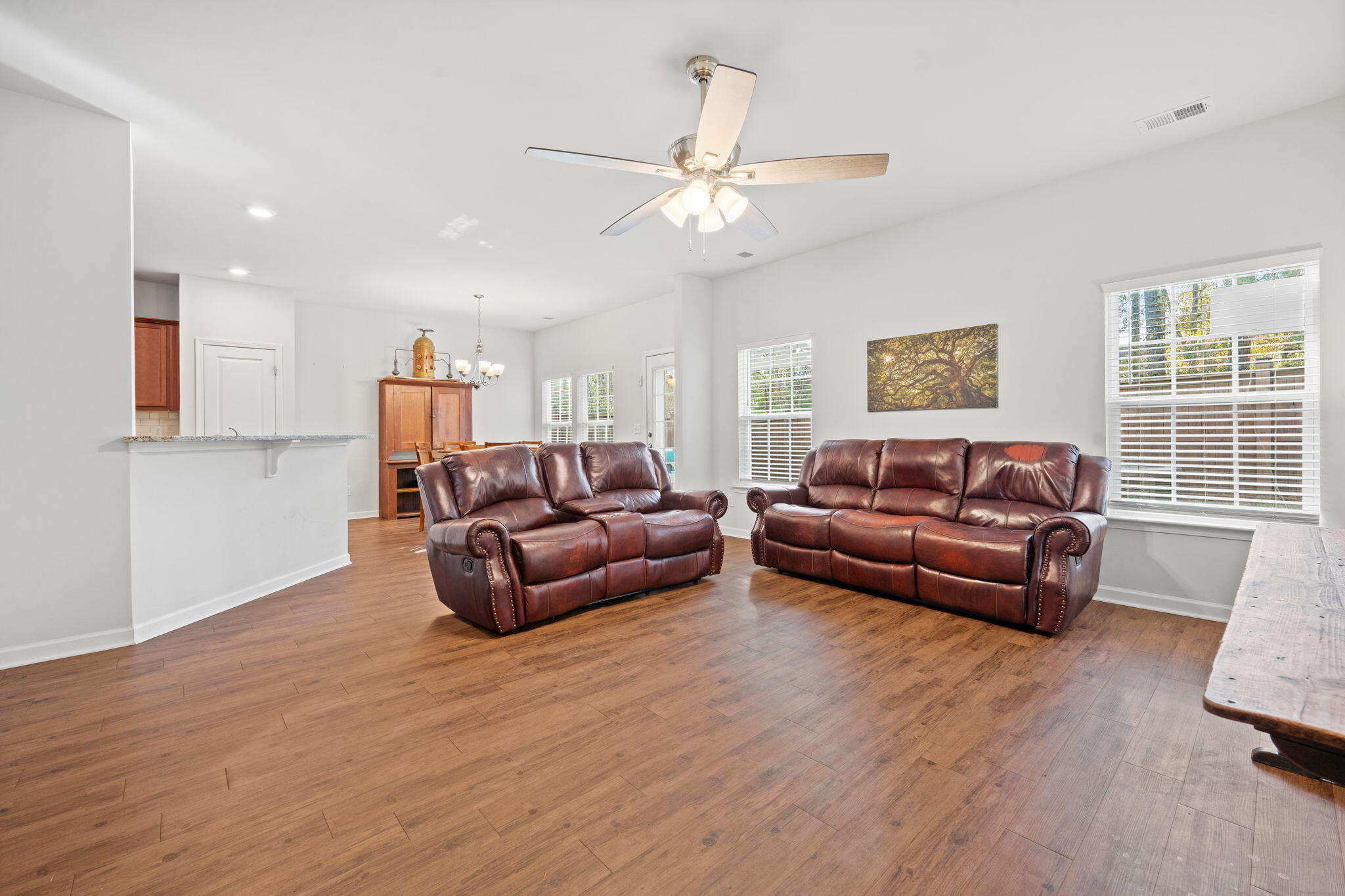 127 Lakestone Road