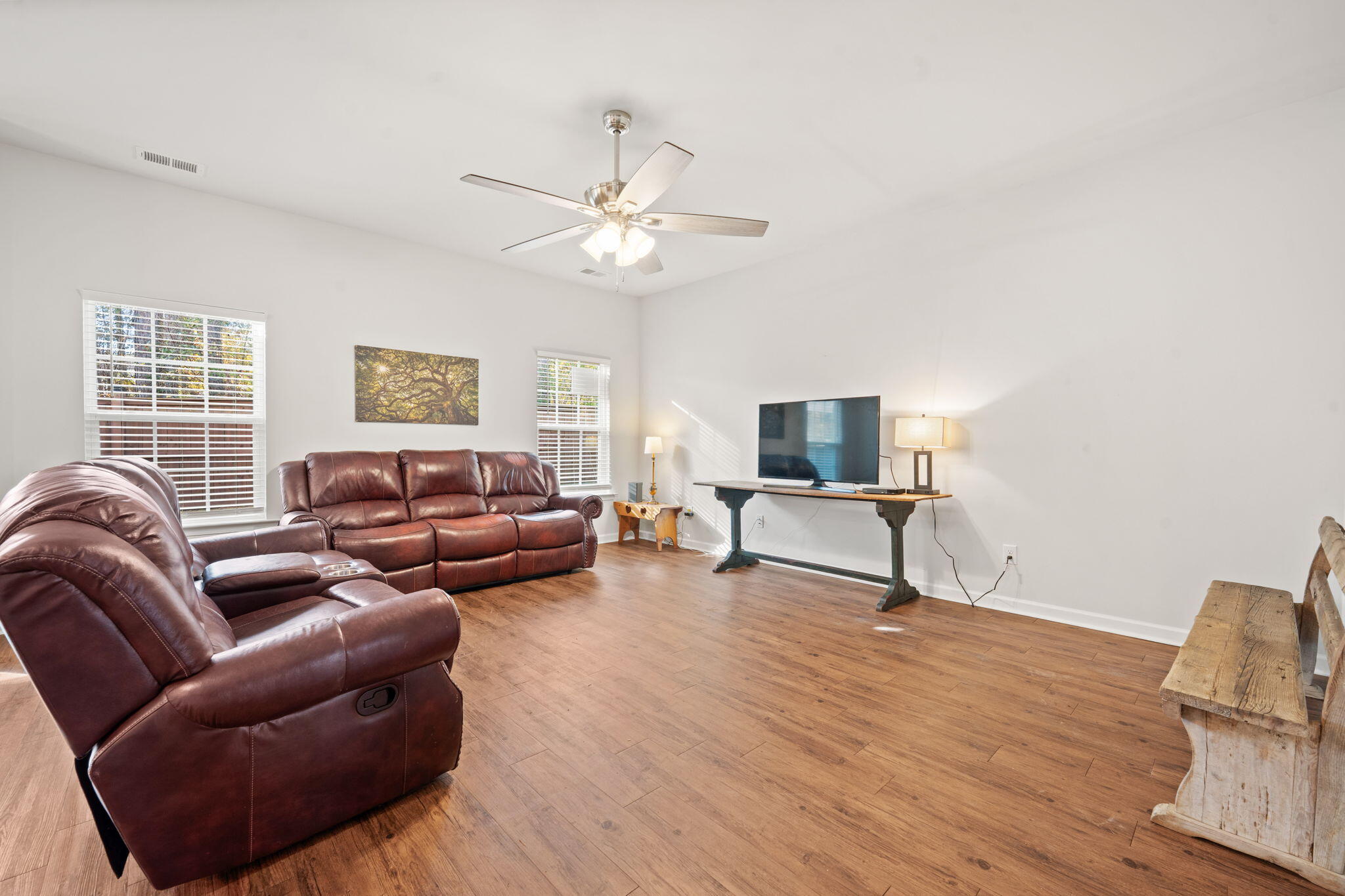 127 Lakestone Road