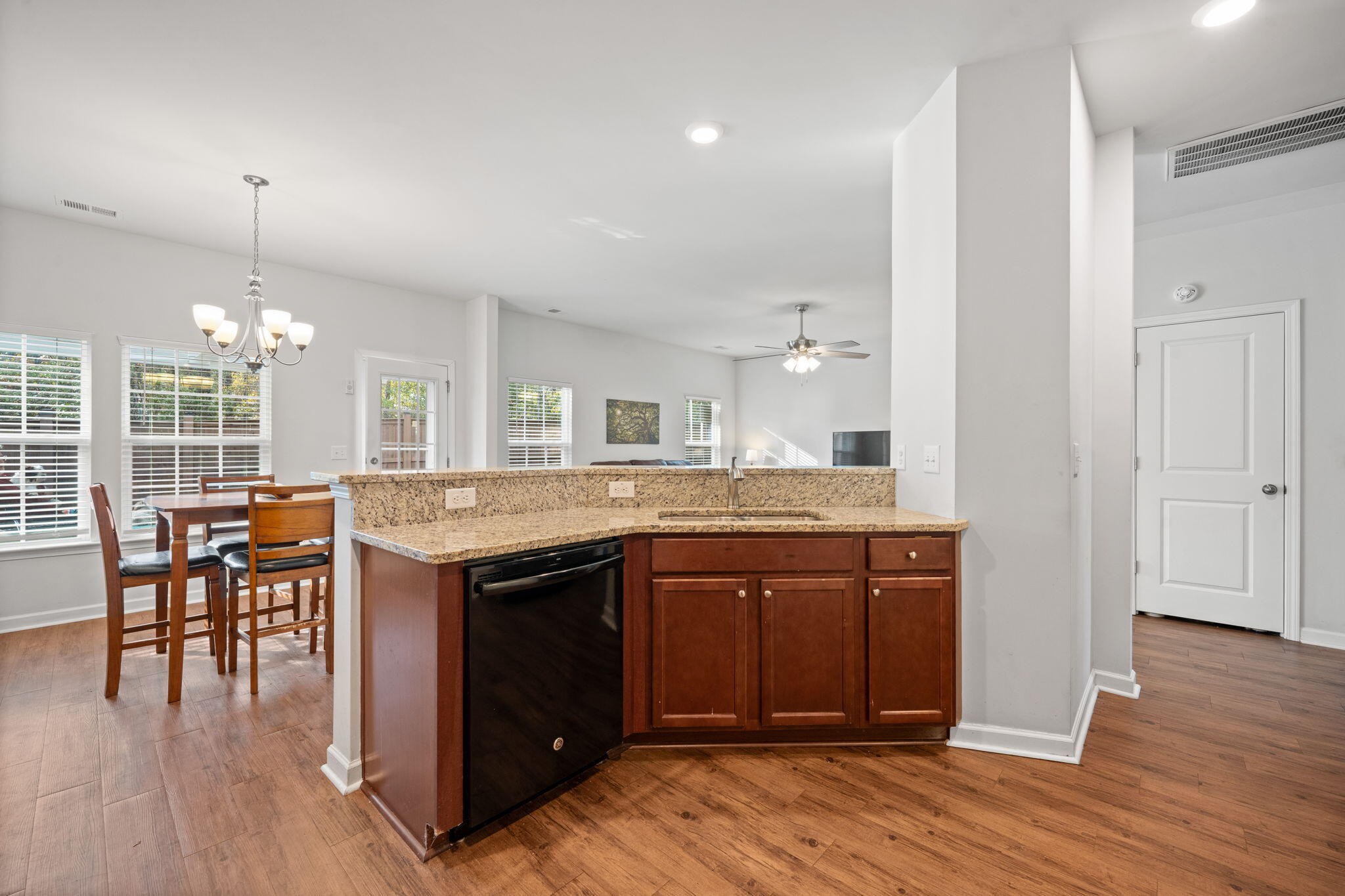 127 Lakestone Road