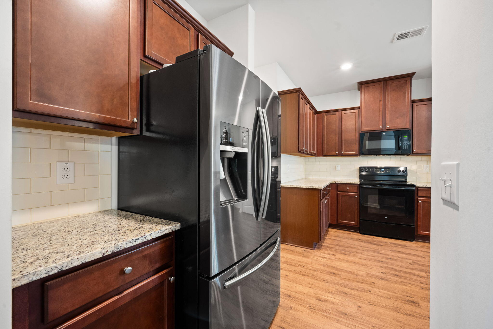 127 Lakestone Road
