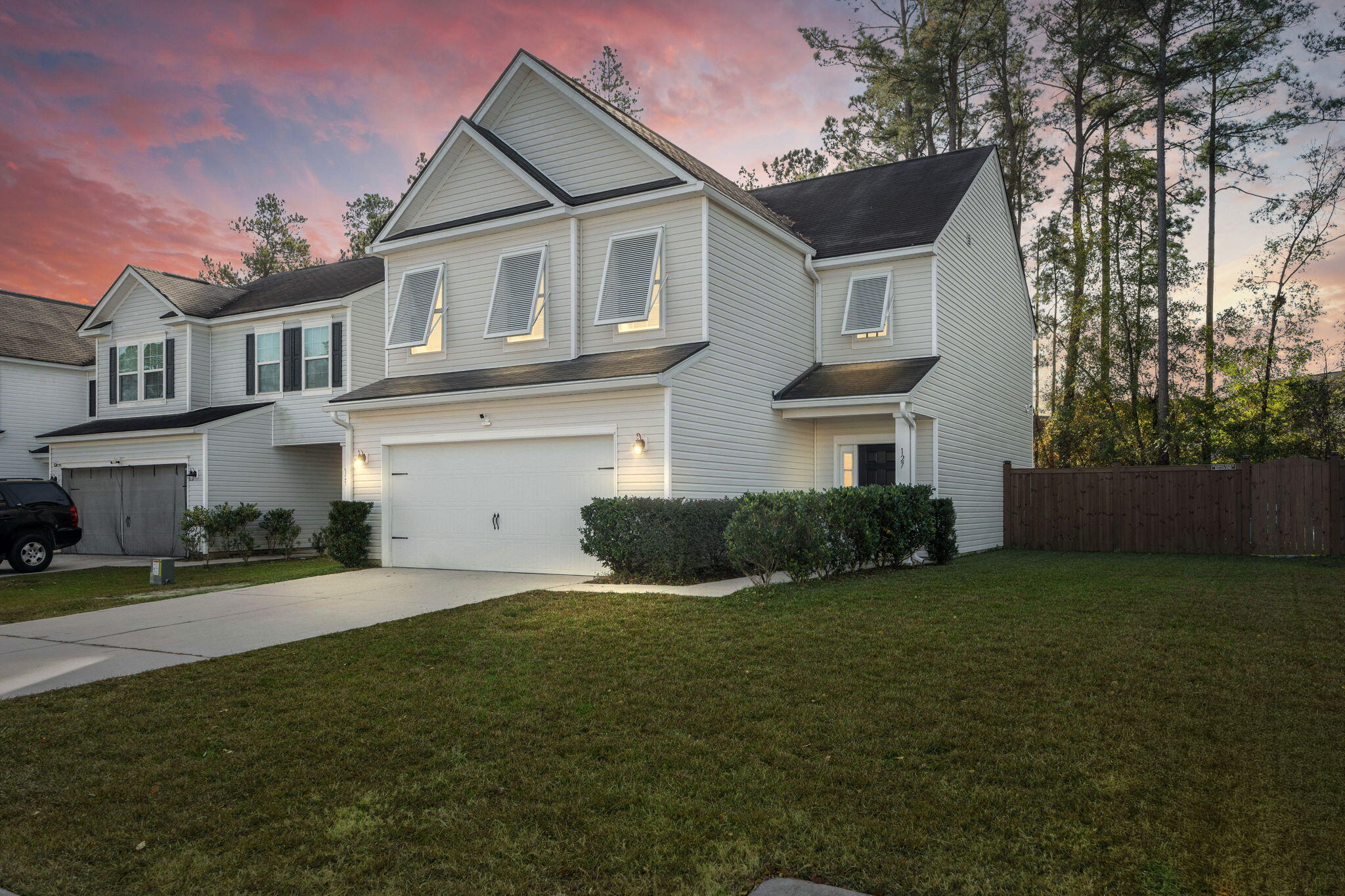 127 Lakestone Road