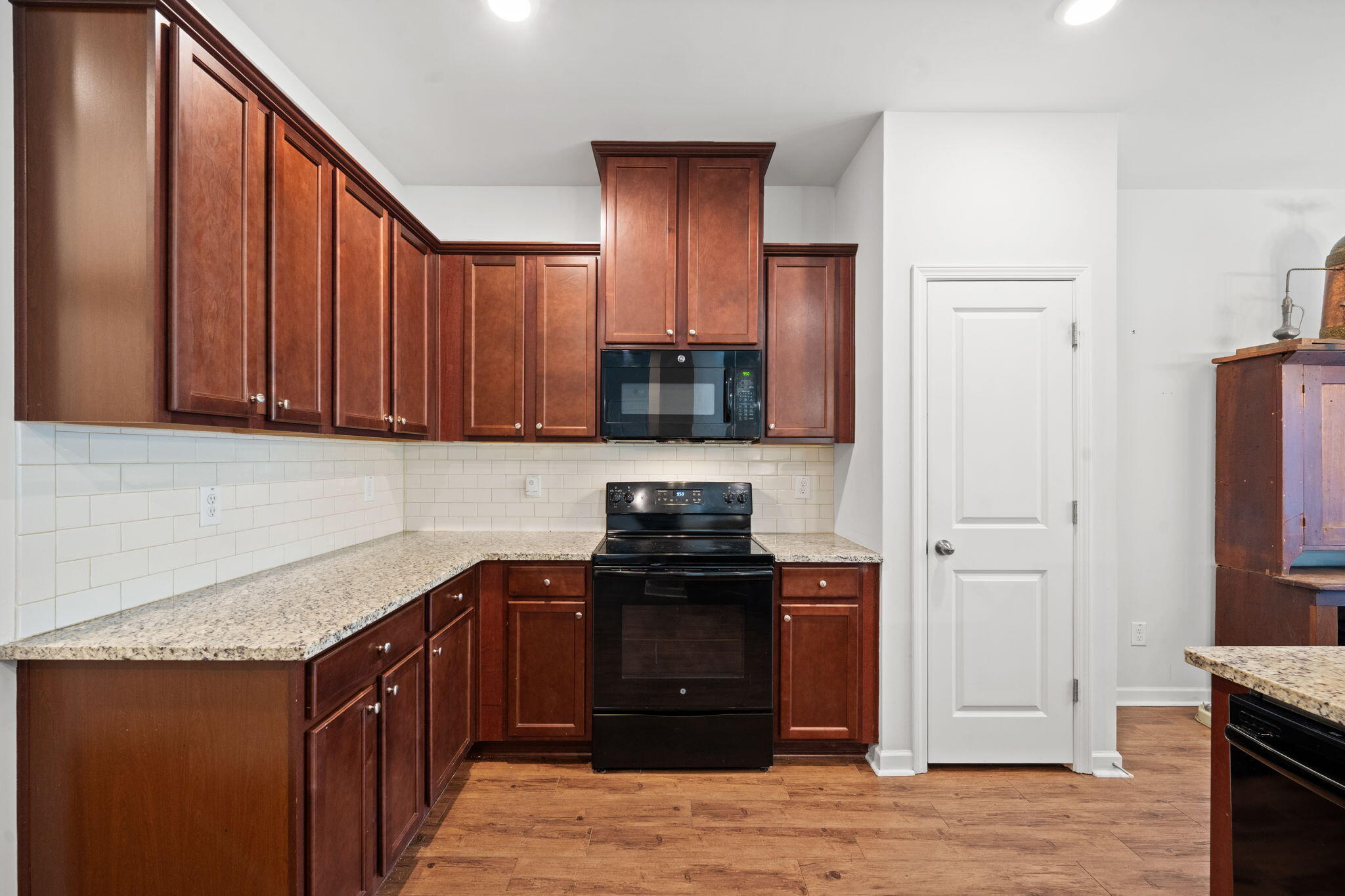 127 Lakestone Road