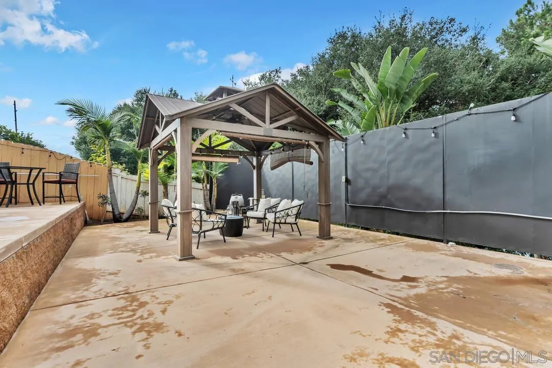 2167 Sunset Dr