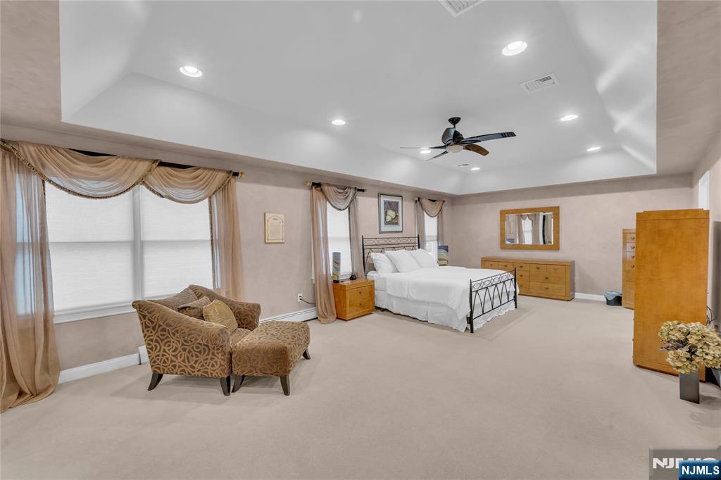 1 Sherwood Court