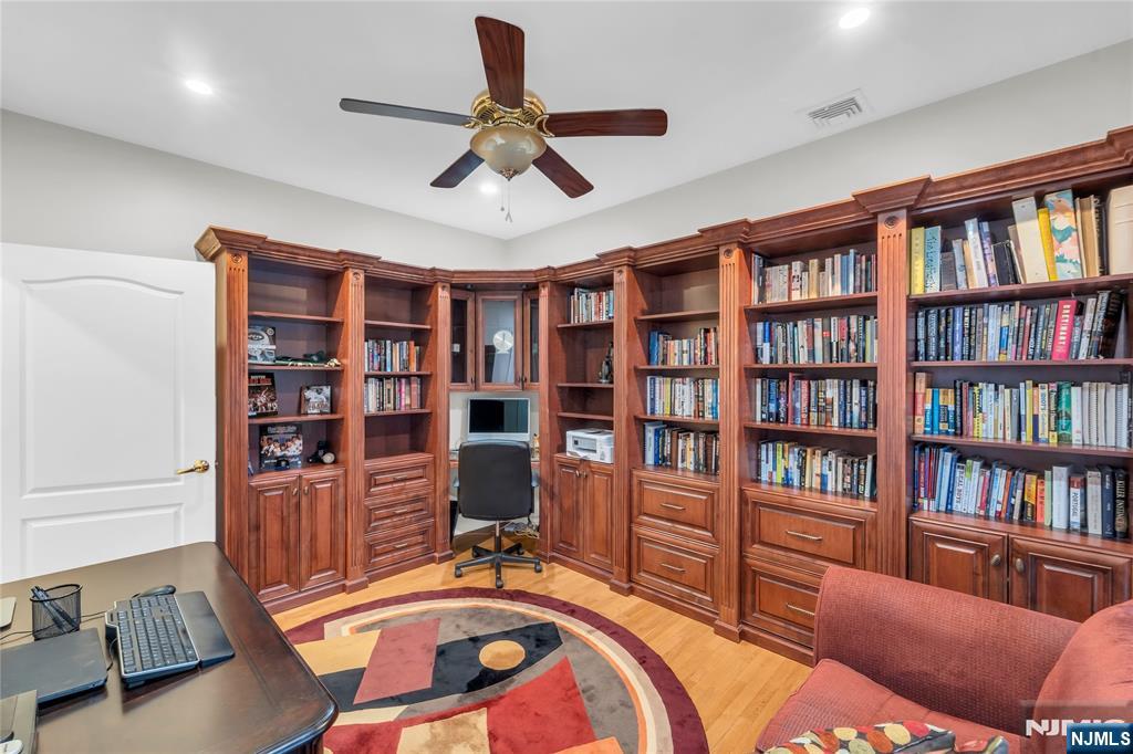 1 Sherwood Court