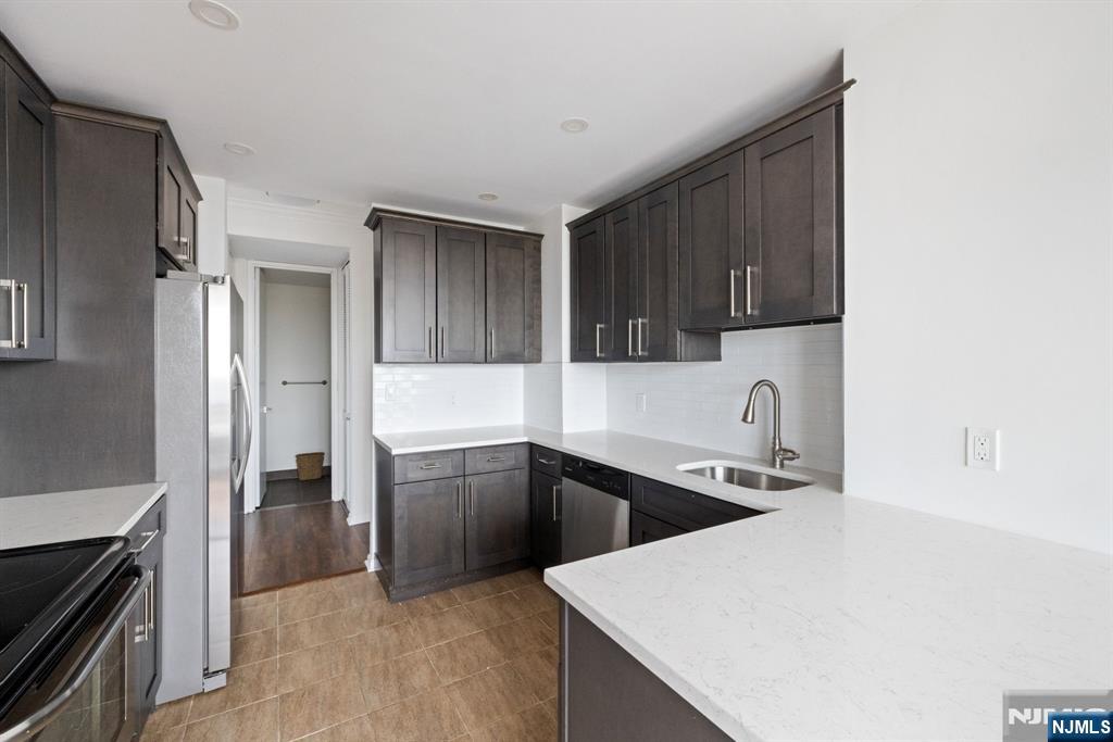 100 Carlyle 9DS