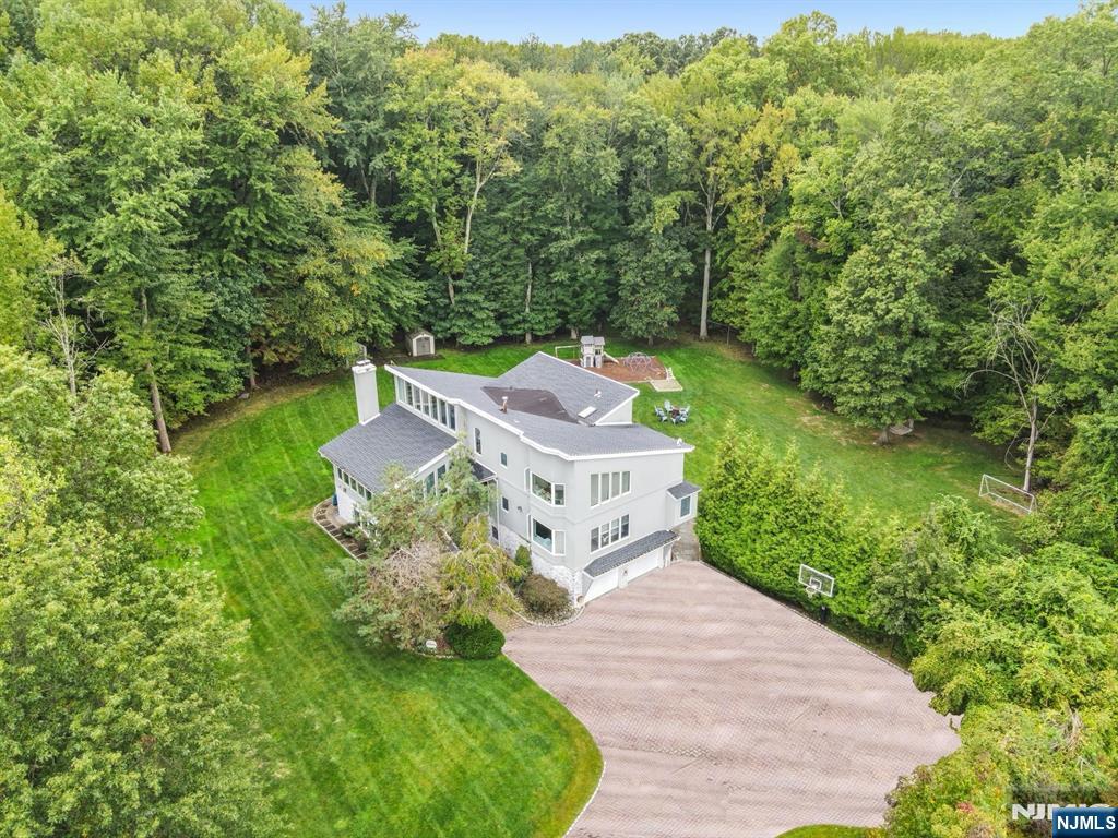 305 Westwind Court