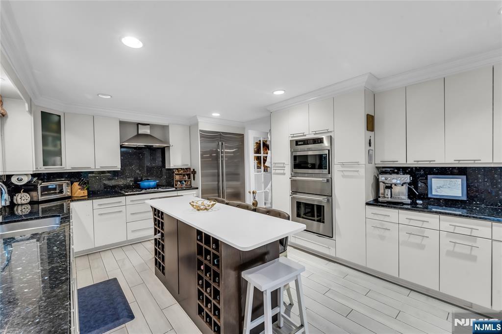 305 Westwind Court