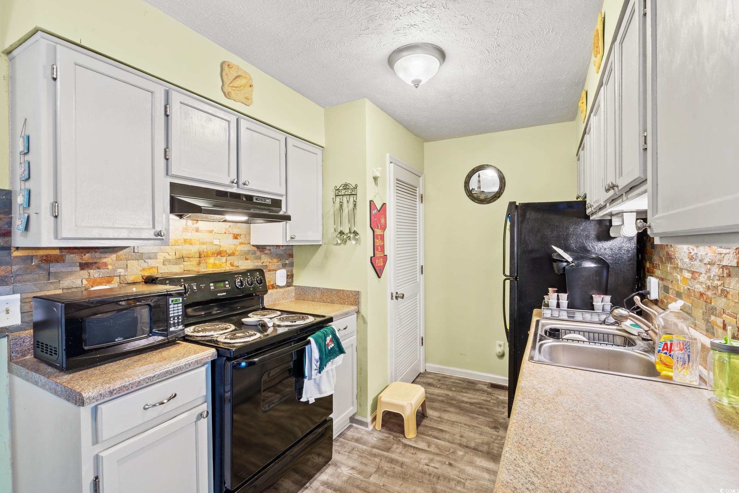 6307 Wildwood Trail Unit: B