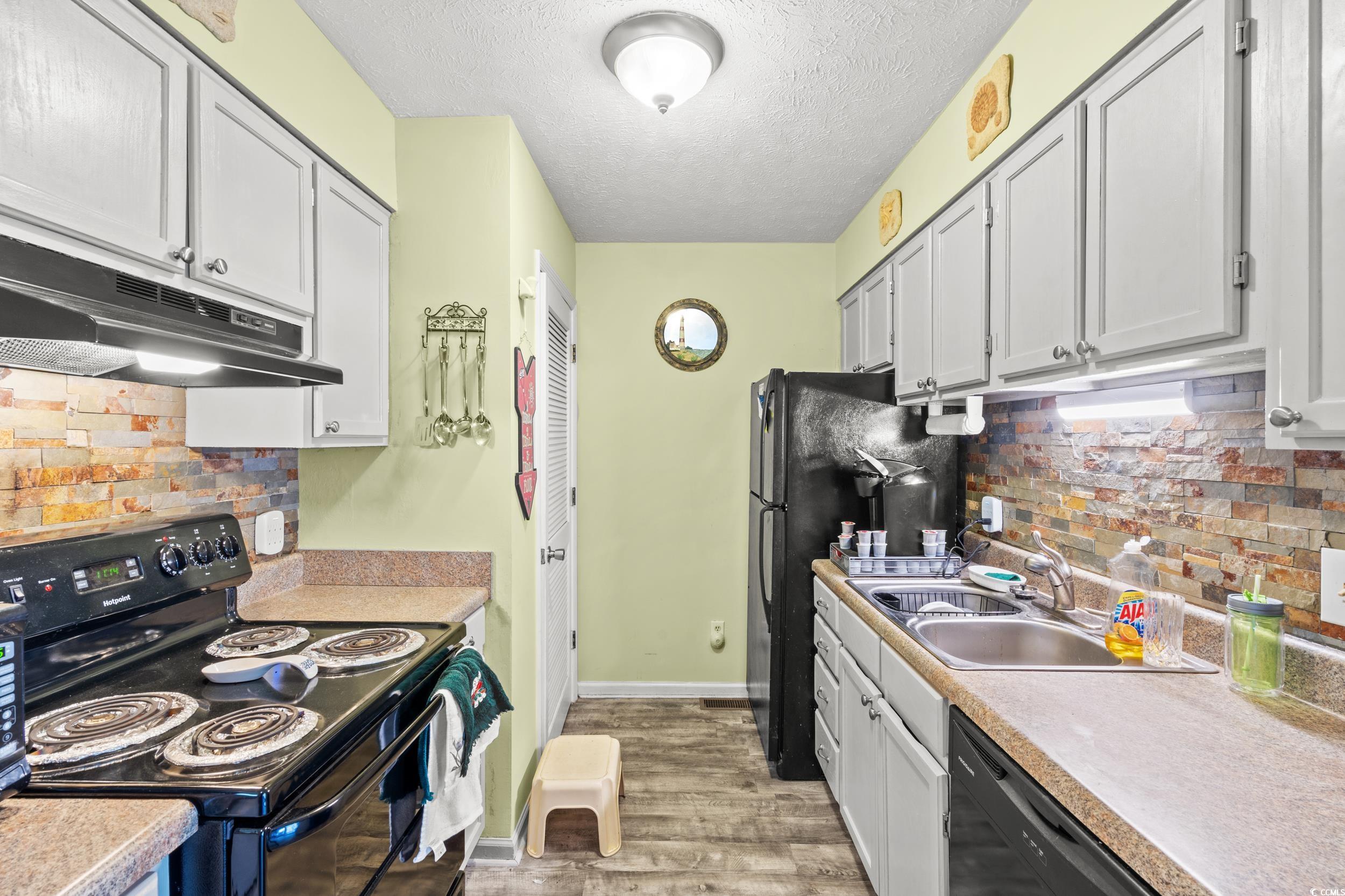 6307 Wildwood Trail Unit: B