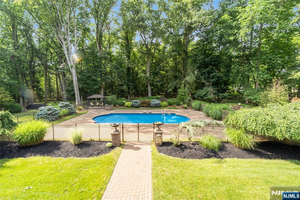 136 Willow Drive