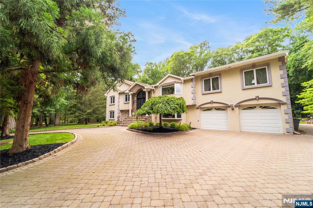 136 Willow Drive