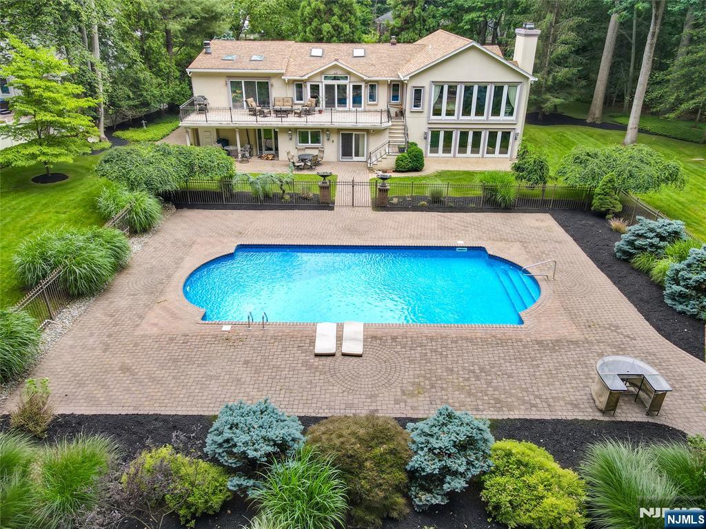 136 Willow Drive