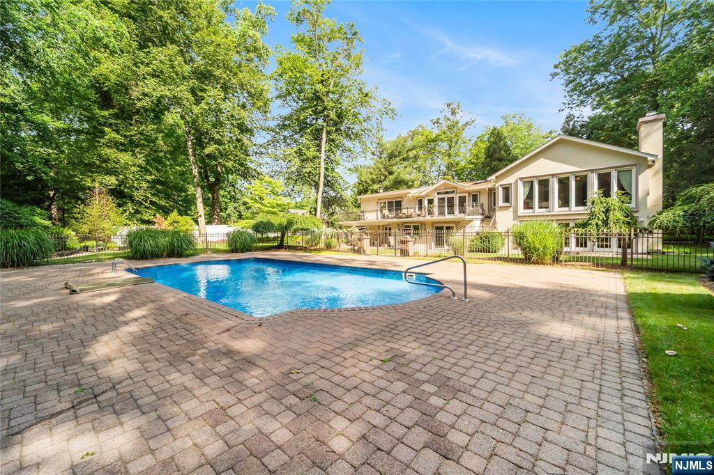 136 Willow Drive