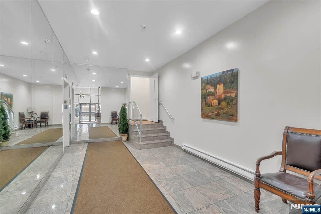 547 Gorge Road 2E