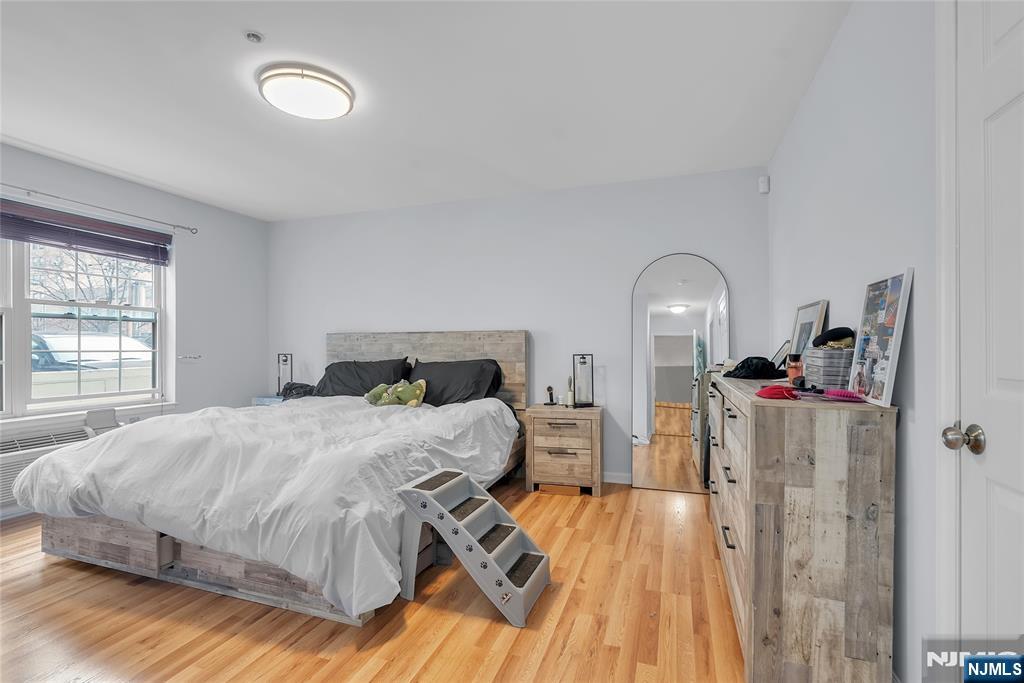 547 Gorge Road 2E