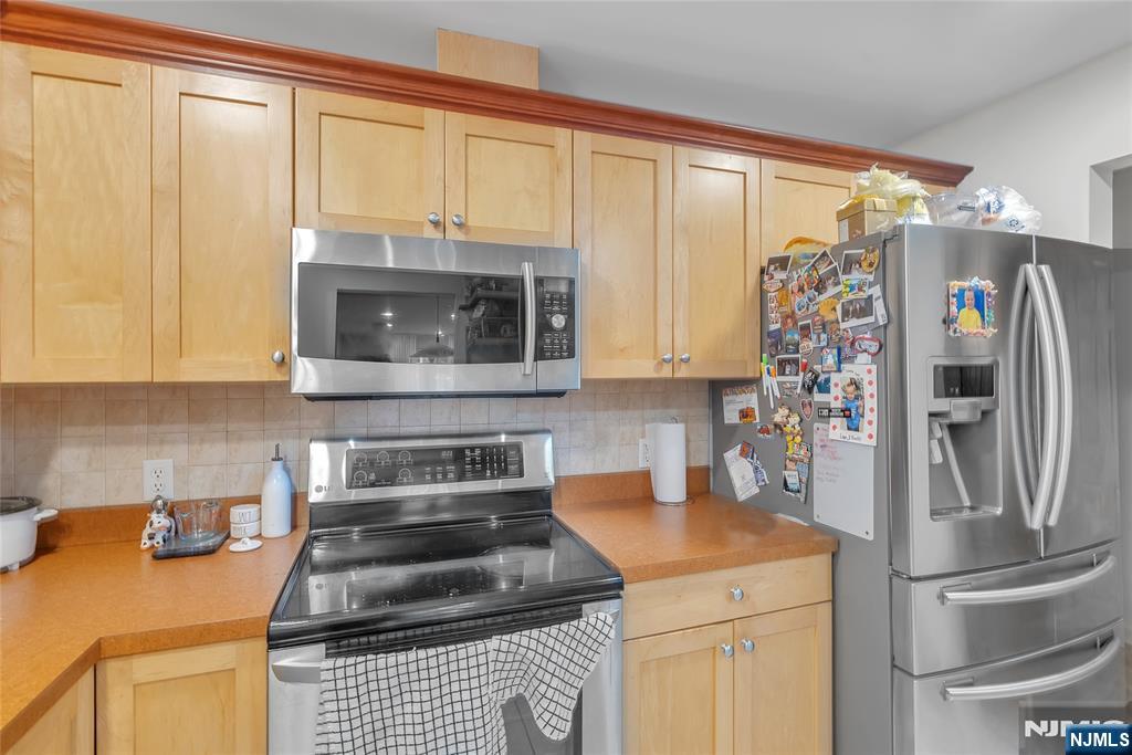 547 Gorge Road 2E