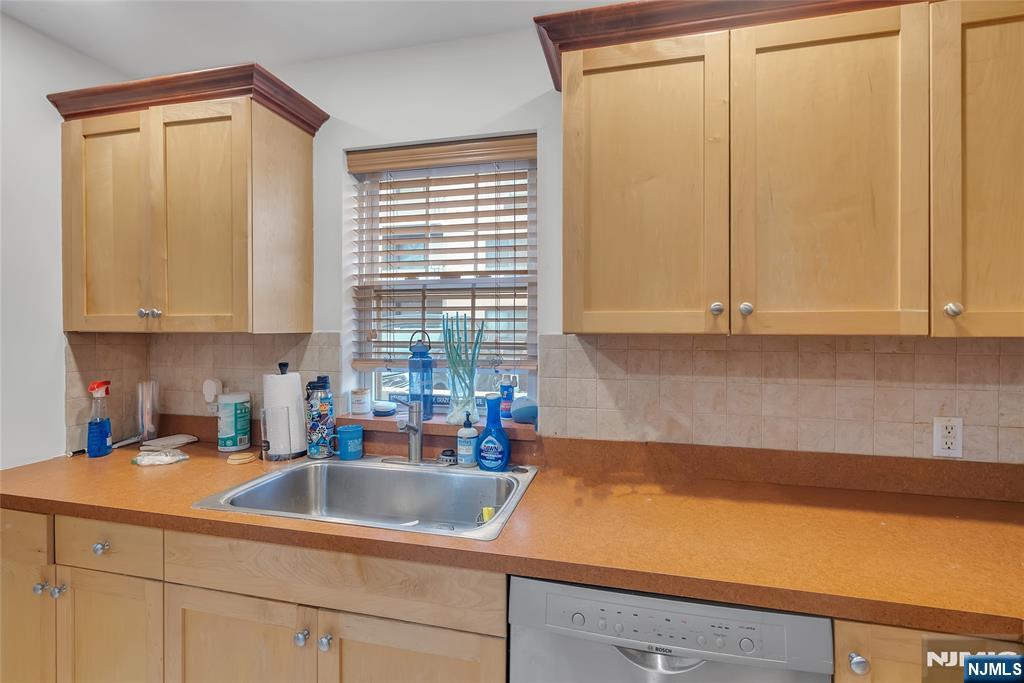 547 Gorge Road 2E
